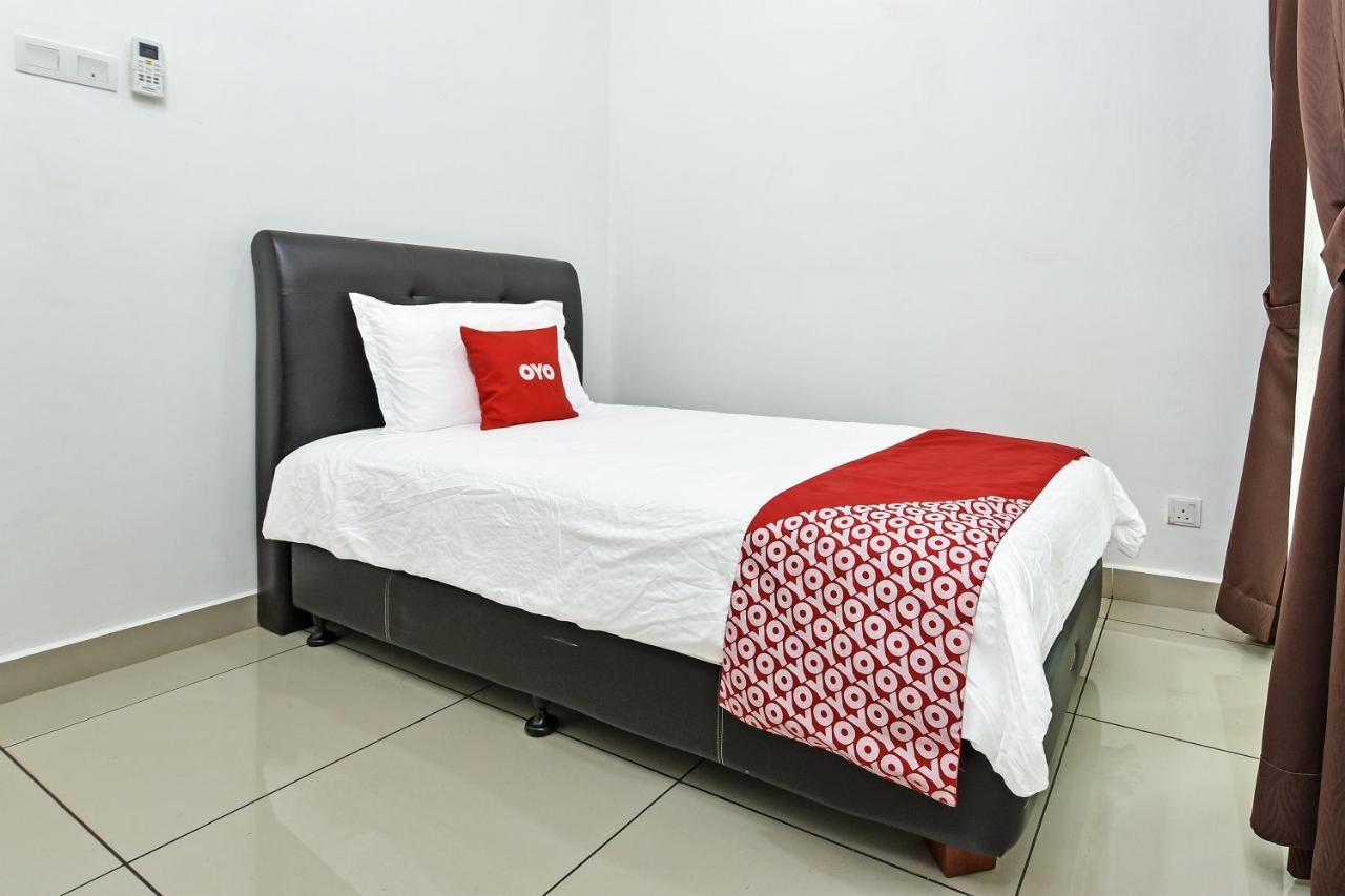 Capital O 90614 Cvia Ummul Hotel Padang Besar Bagian luar foto