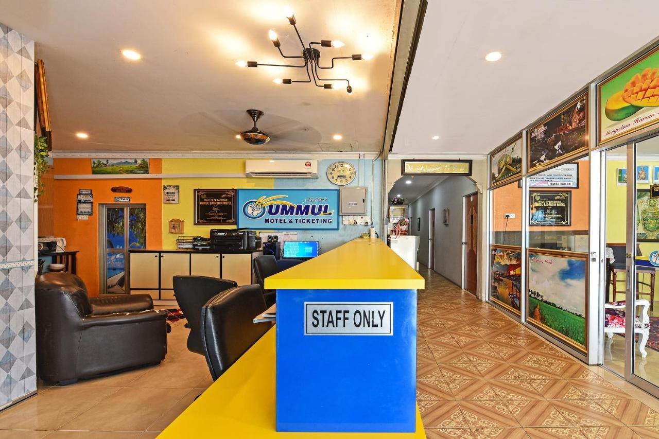 Capital O 90614 Cvia Ummul Hotel Padang Besar Bagian luar foto