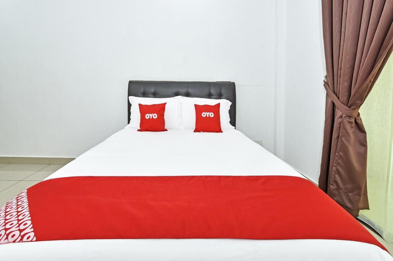 Capital O 90614 Cvia Ummul Hotel Padang Besar Bagian luar foto