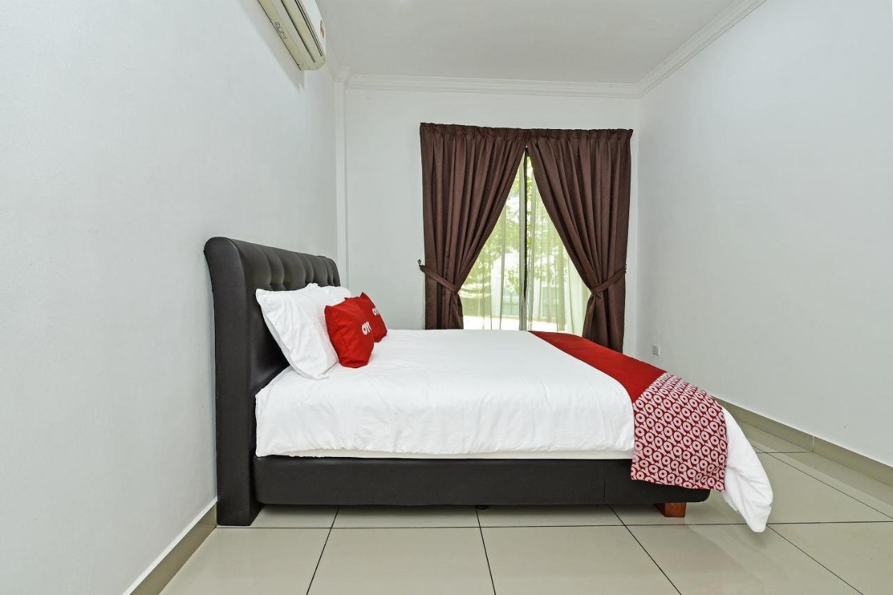 Capital O 90614 Cvia Ummul Hotel Padang Besar Bagian luar foto